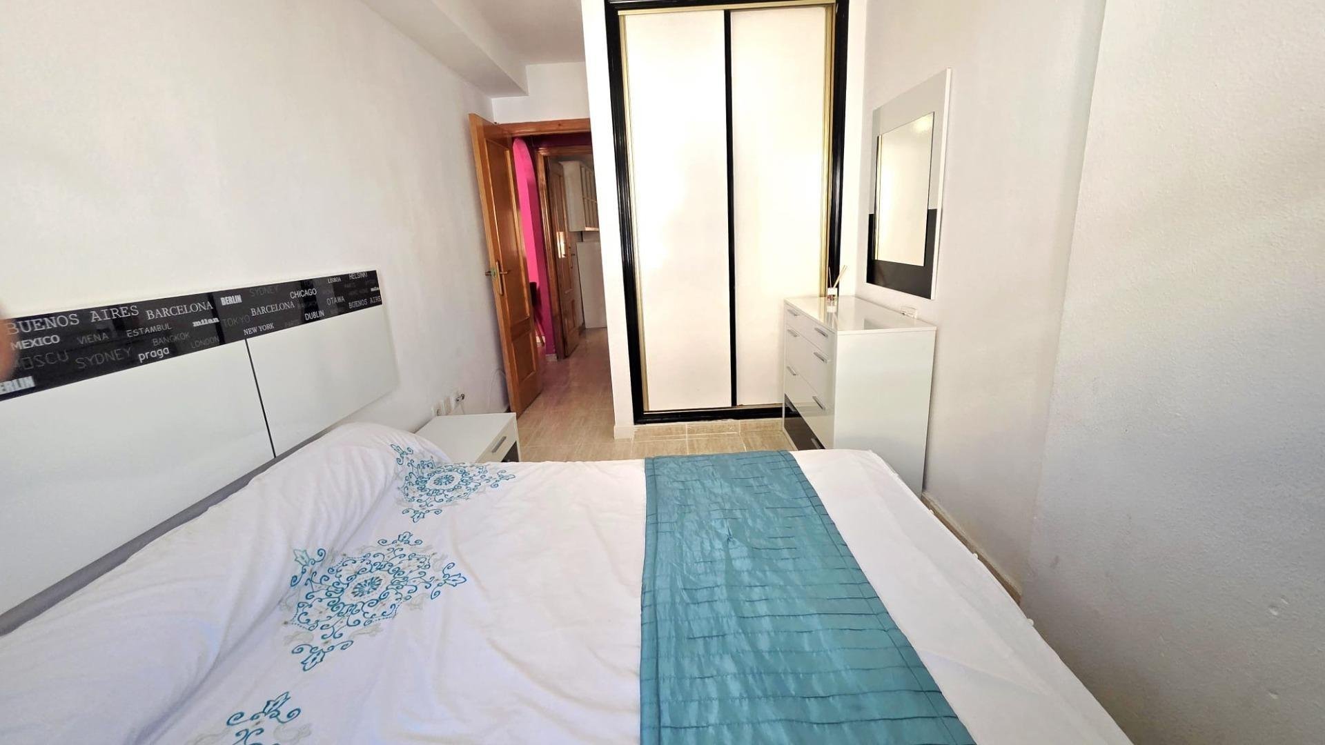 Huoneisto Torrevieja, Alicante, Espanja 2 makuuhuonetta, 60 m2 No. 184373