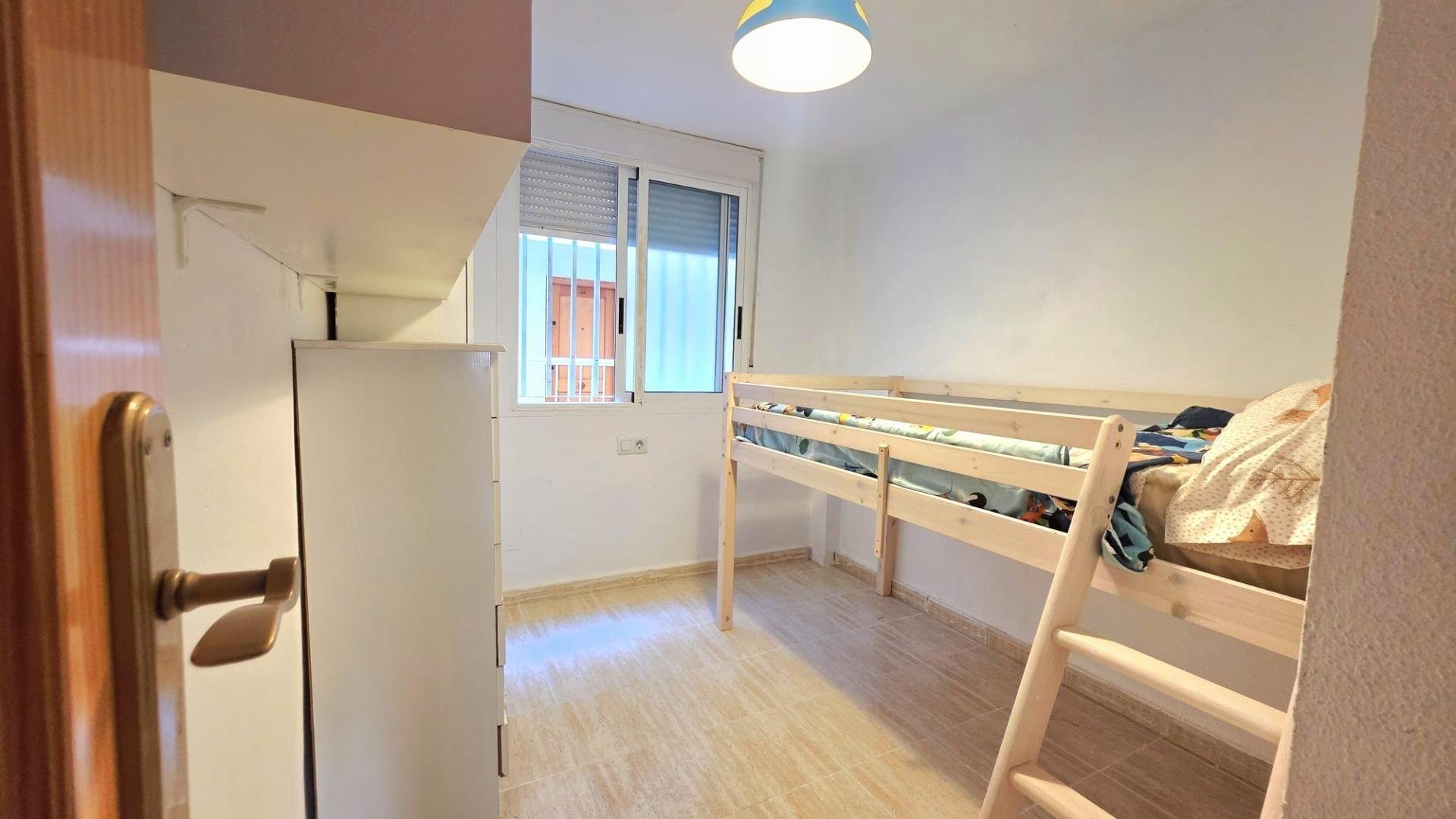 Huoneisto Torrevieja, Alicante, Espanja 2 makuuhuonetta, 60 m2 No. 184373