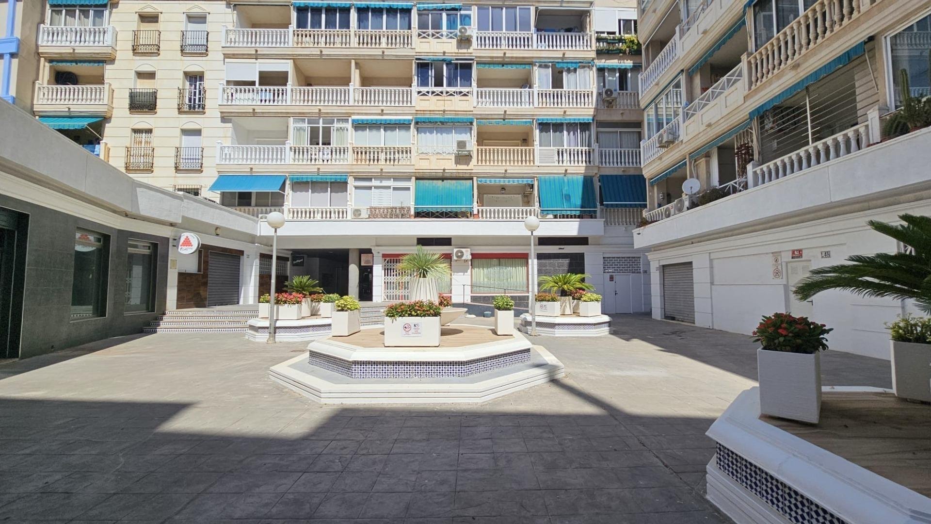 Dzīvoklis Torrevieja, Alicante, Spānijā 2 istabas, 75 m2 Nr. 184375