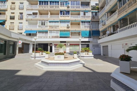 Продажа квартиры в Торревьеха, Аликанте, Испания 2 спальни, 75м2 №184375 - фото 2