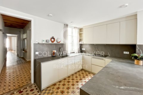 Apartment à vendre à Barcelona, Espagne, 3 chambres, 141 m2 No. 158295 - photo 5