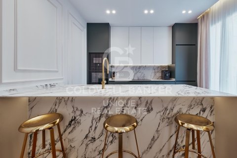 Apartamento en venta en Madrid, España 2 dormitorios, 117 m2 No. 158297 - foto 9