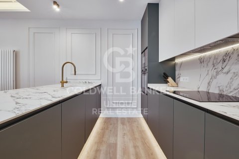 Apartamento en venta en Madrid, España 2 dormitorios, 117 m2 No. 158297 - foto 11