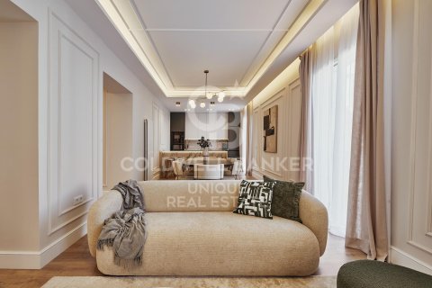 Apartamento en venta en Madrid, España 2 dormitorios, 117 m2 No. 158297 - foto 2