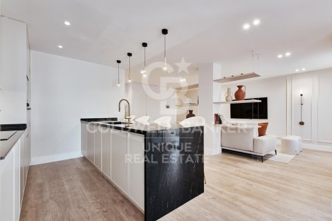 Продажа квартиры в Мадрид, Испания 3 спальни, 180м2 №158296 - фото 7
