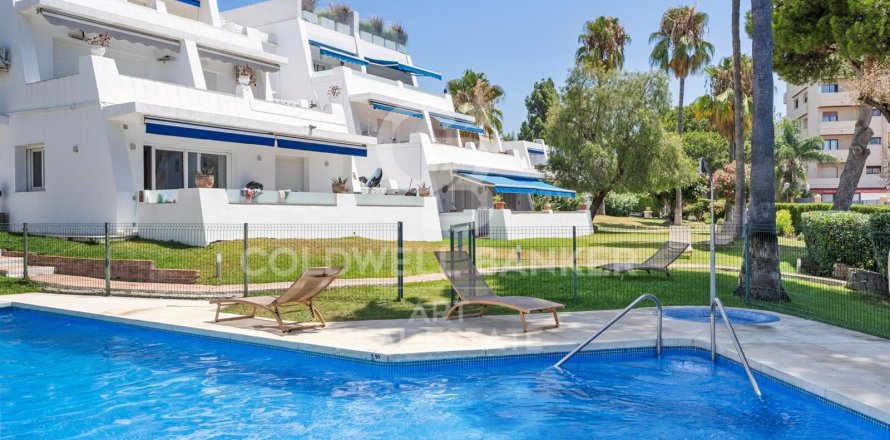 Apartment à Marbella, Malaga, Espagne 3 chambres, 93 m2 No. 158294