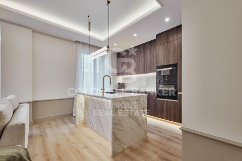 Apartment for sale in Madrid, Spain 3 bedrooms, 142 sq.m. No. 158298 - photo 4