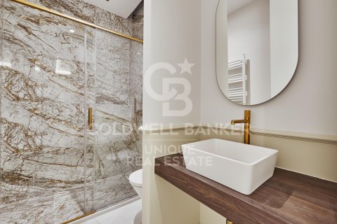 Apartment for sale in Madrid, Spain 3 bedrooms, 142 sq.m. No. 158298 - photo 13