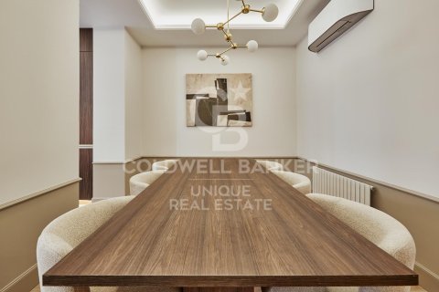 Apartment for sale in Madrid, Spain 3 bedrooms, 142 sq.m. No. 158298 - photo 9