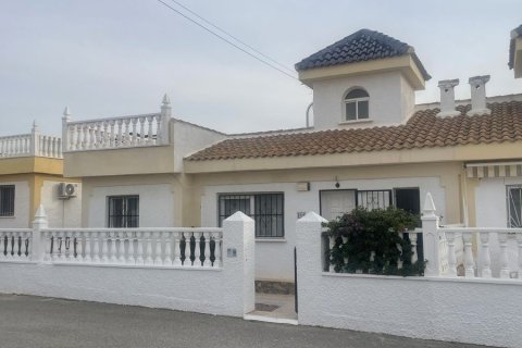 Bungalow en venta en Algorfa, Alicante, España No. 146962 - foto 3