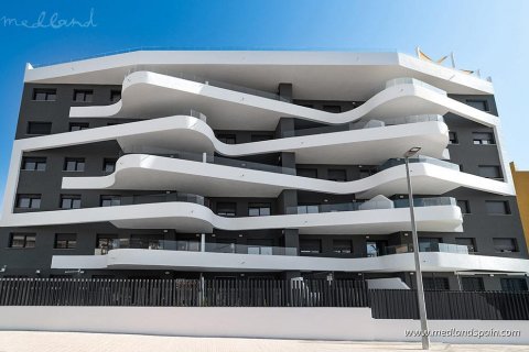 Продажа квартиры Пунта Прима, Аликанте, Испания 3 спальни, 96м2 №60152 - фото 2