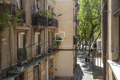 Apartment for sale in Barcelona, Spain 1 bedroom, 70 sq.m. No. 192668 - photo 23