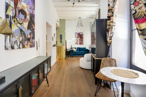 Apartment for sale in Barcelona, Spain 1 bedroom, 70 sq.m. No. 192668 - photo 2