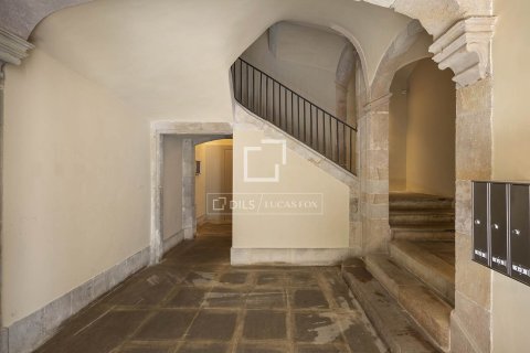 Apartment for sale in Barcelona, Spain 1 bedroom, 70 sq.m. No. 192668 - photo 27