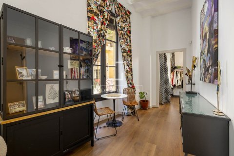 Apartment for sale in Barcelona, Spain 1 bedroom, 70 sq.m. No. 192668 - photo 15