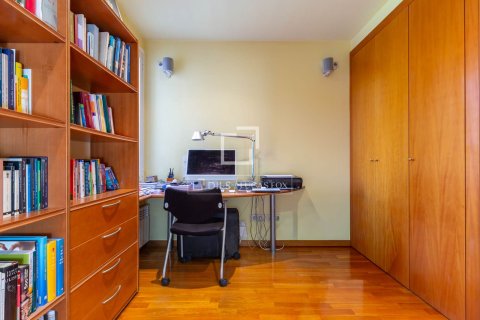 Продажа квартиры в Эсплугес-де-Льобрегат, Барселона, Испания 4 спальни, 144м2 №192669 - фото 26