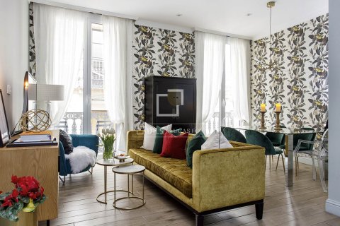 Apartment in Barcelona, Spain 2 bedrooms, 92 sq.m. No. 192670