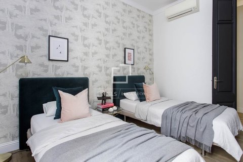 Apartment for sale in Barcelona, Spain 2 bedrooms, 92 sq.m. No. 192670 - photo 15