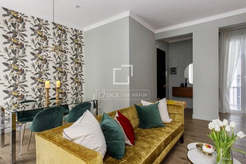 Apartment for sale in Barcelona, Spain 2 bedrooms, 92 sq.m. No. 192670 - photo 4
