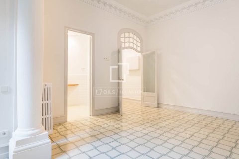 Huoneisto myytävänä Barcelona, Espanja, 4 makuuhuonetta, 170 m2 No. 192836 - kuva 11
