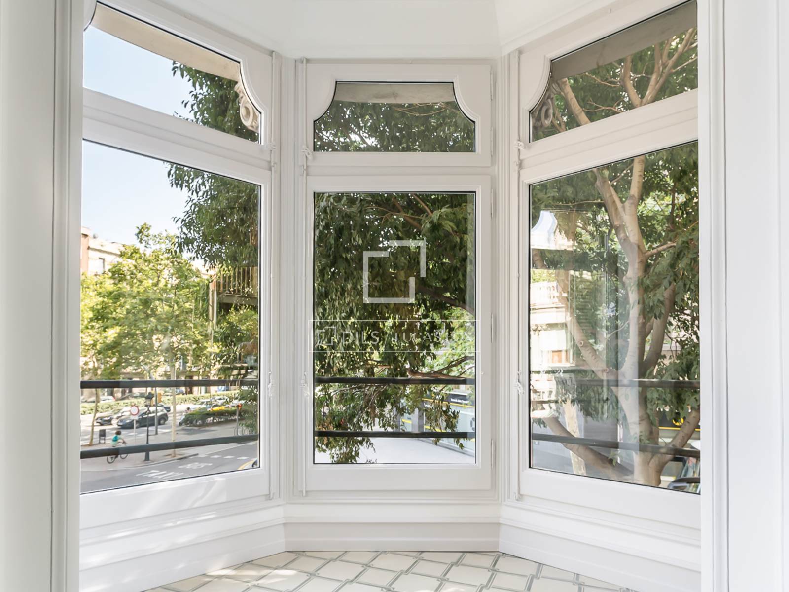 Huoneisto Barcelona, Espanja 4 makuuhuonetta, 170 m2 No. 192836