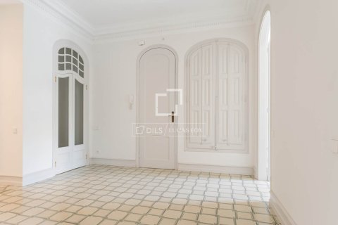 Huoneisto myytävänä Barcelona, Espanja, 4 makuuhuonetta, 170 m2 No. 192836 - kuva 24