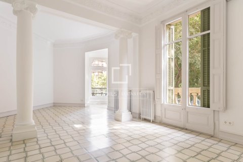 Huoneisto Barcelona, Espanja 4 makuuhuonetta, 170 m2 No. 192836