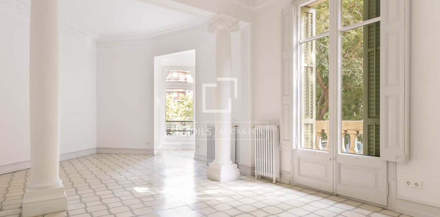 Huoneisto Barcelona, Espanja 4 makuuhuonetta, 170 m2 No. 192836