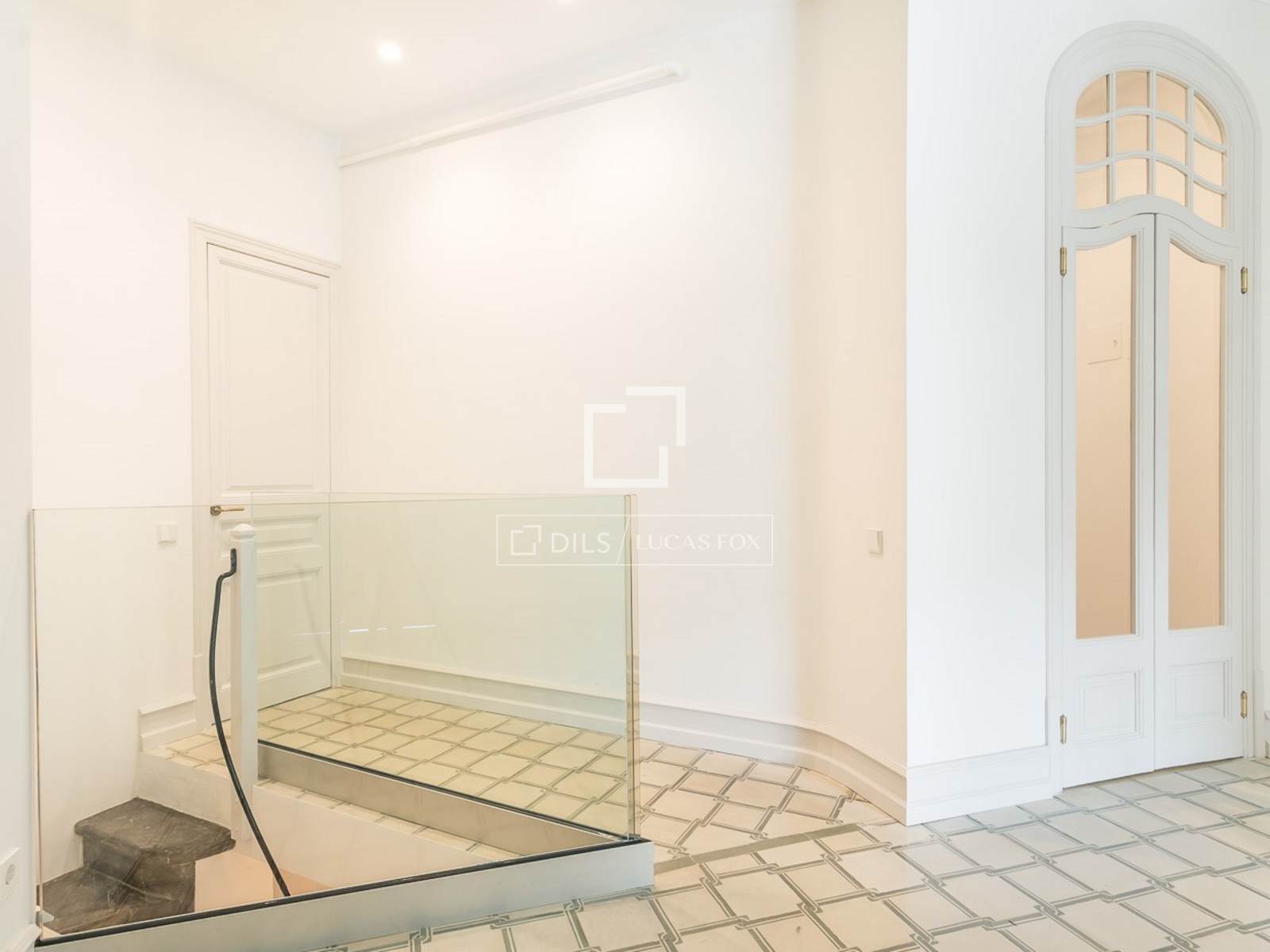 Huoneisto Barcelona, Espanja 4 makuuhuonetta, 170 m2 No. 192836