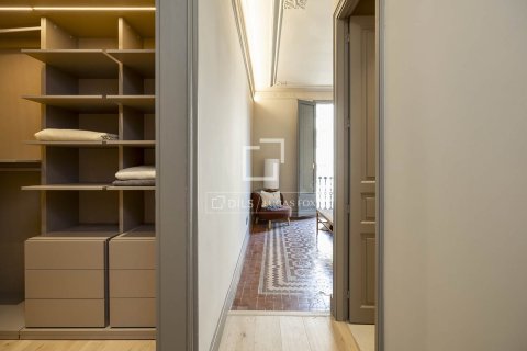 Apartment for sale in Barcelona, Spain 2 bedrooms, 109 sq.m. No. 192667 - photo 24