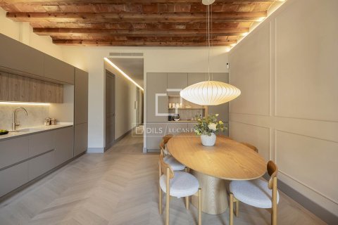 Apartment for sale in Barcelona, Spain 2 bedrooms, 109 sq.m. No. 192667 - photo 6