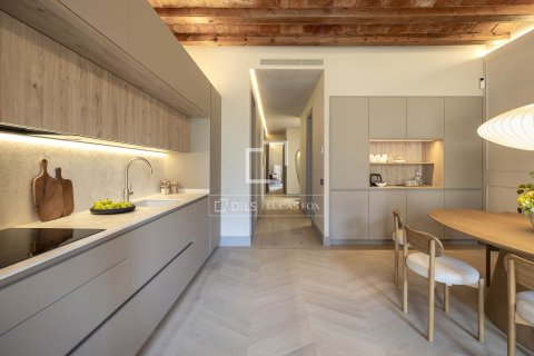 Apartment for sale in Barcelona, Spain 2 bedrooms, 109 sq.m. No. 192667 - photo 10