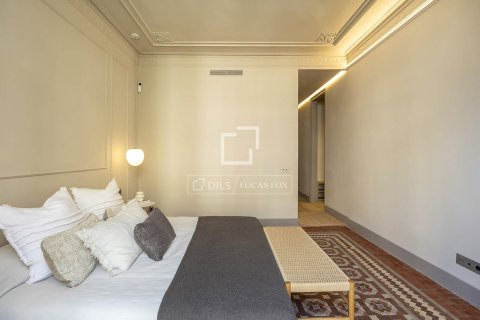 Apartment for sale in Barcelona, Spain 2 bedrooms, 109 sq.m. No. 192667 - photo 28