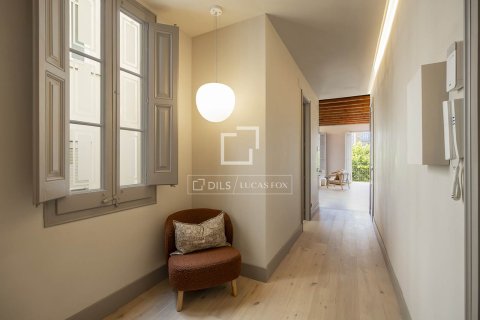 Apartment for sale in Barcelona, Spain 2 bedrooms, 109 sq.m. No. 192667 - photo 16