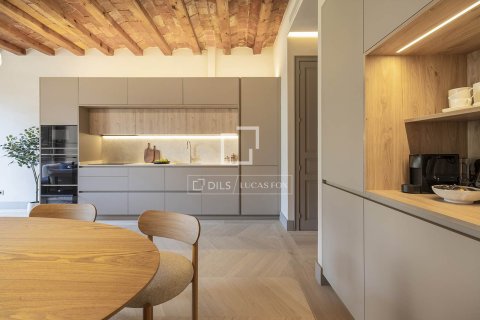 Apartment for sale in Barcelona, Spain 2 bedrooms, 109 sq.m. No. 192667 - photo 11