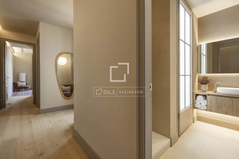 Apartment for sale in Barcelona, Spain 2 bedrooms, 109 sq.m. No. 192667 - photo 19