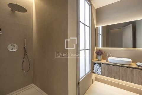 Apartment for sale in Barcelona, Spain 2 bedrooms, 109 sq.m. No. 192667 - photo 18