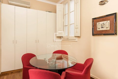 Huoneisto myytävänä Barcelona, Espanja, 5 makuuhuonetta, 203 m2 No. 192837 - kuva 14
