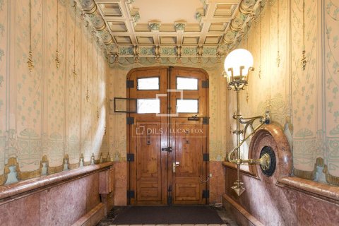 Huoneisto myytävänä Barcelona, Espanja, 5 makuuhuonetta, 203 m2 No. 192837 - kuva 22