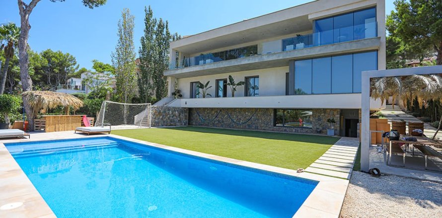 Villa à Santa Ponsa, Mallorca, Espagne 5 chambres, 360 m2 No. 147982