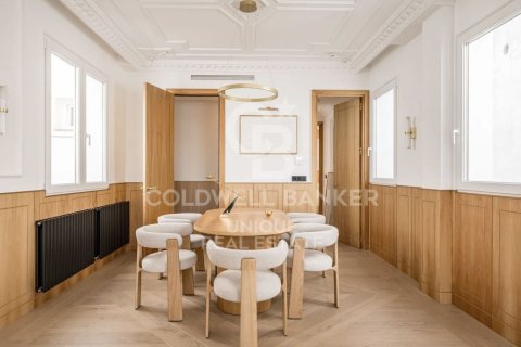 Penthouse w Madrid, Hiszpania 2 sypialnie, 145 mkw. nr 156984 – zdjęcie 12