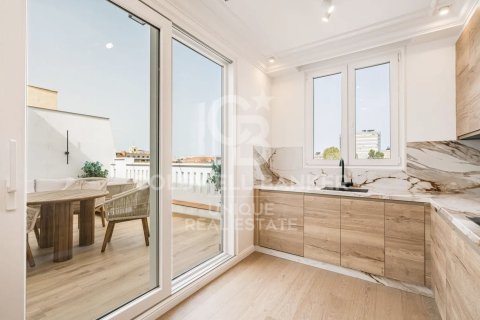 Penthouse w Madrid, Hiszpania 2 sypialnie, 145 mkw. nr 156984 – zdjęcie 15