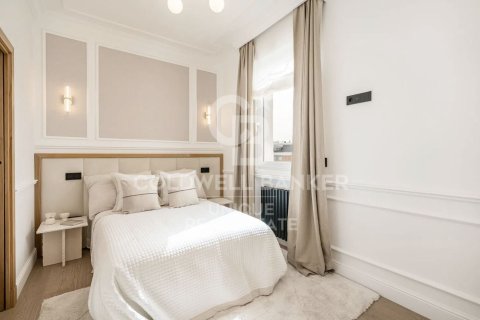 Penthouse w Madrid, Hiszpania 2 sypialnie, 145 mkw. nr 156984 – zdjęcie 28