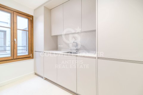 Продажа пентхауса в Барселона, Испания 2 спальни, 104м2 №156986 - фото 16