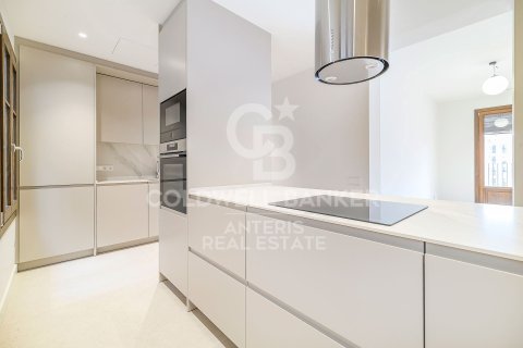 Продажа пентхауса в Барселона, Испания 2 спальни, 104м2 №156986 - фото 14