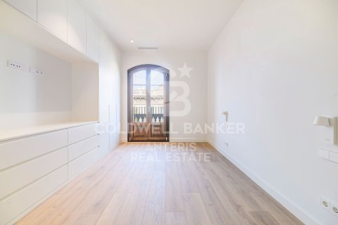 Takvåning till salu i Barcelona, Spanien 3 sovrum, 166 kvm. Nr. 156985 - foto 12