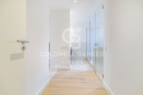 Продажа пентхауса в Барселона, Испания 3 спальни, 166м2 №156985 - фото 12