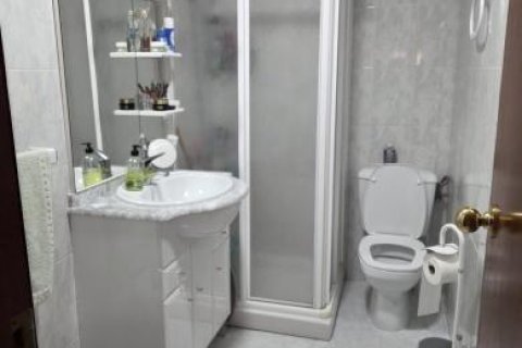 Wohnung zum Verkauf in Torrevieja, Alicante, Spanien 1 Schlafzimmer, 50 m2 Nr. 186976 - Foto 2