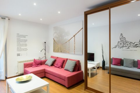 Apartment for sale Madrid, Spain 6 bedrooms, 270 sq.m. No. 106942 - photo 15