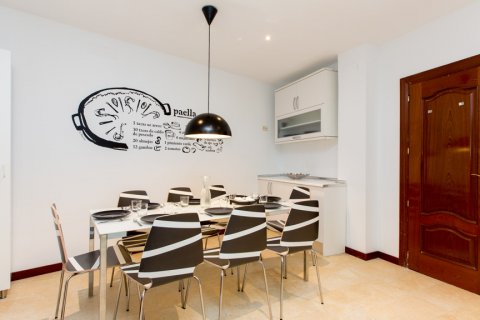 Apartment for sale Madrid, Spain 6 bedrooms, 270 sq.m. No. 106942 - photo 30